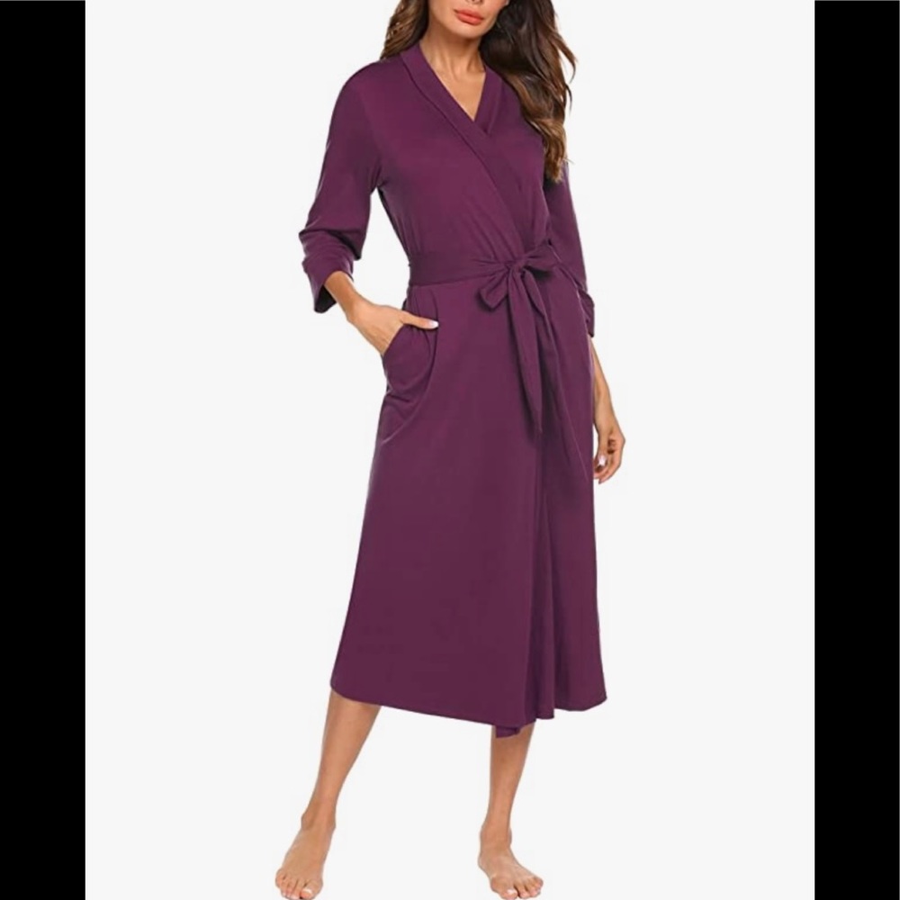 NWOT Women’s Robe Size Small